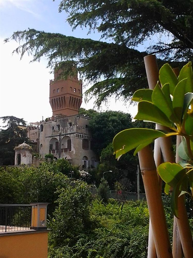 La Torre Di Ro Bed and Breakfast Napels Buitenkant foto