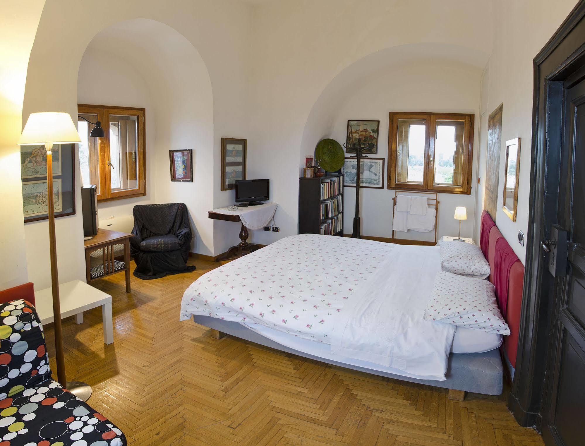 La Torre Di Ro Bed and Breakfast Napels Buitenkant foto
